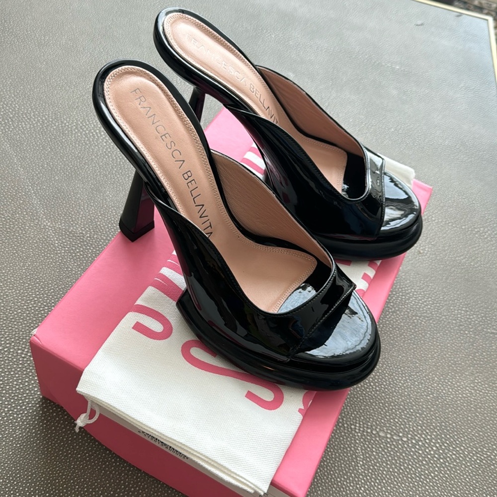 Brand new boxed Francesca Bellavita Drea mule 38 black seen on Emily in Paris